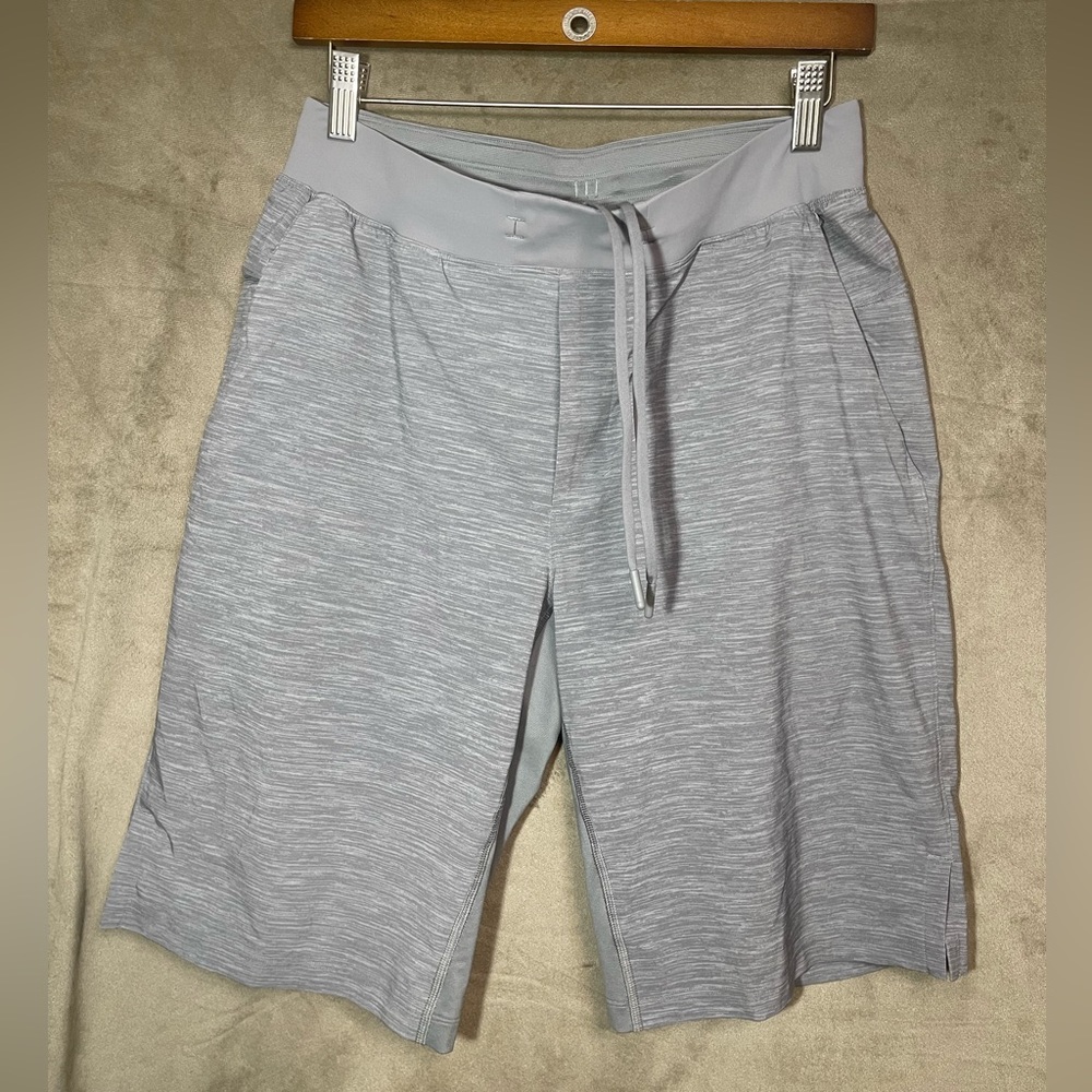 Lululemon 11inch linerless shorts